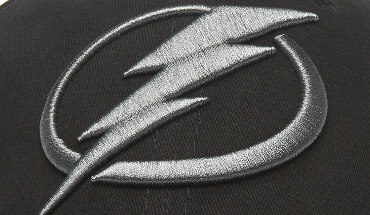 31606 Бейсболка Tampa Bay Lightning - фото №3