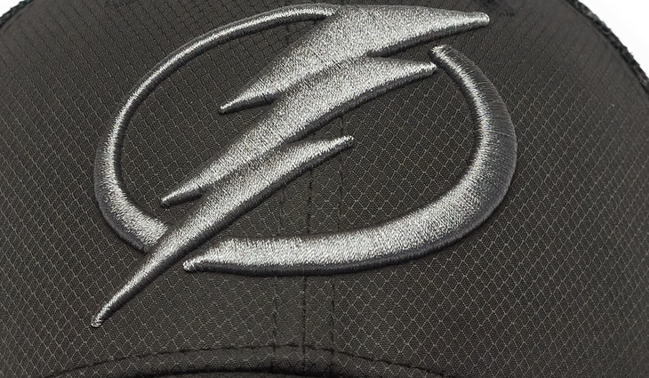 31741 Бейсболка Tampa Bay Lightning - фото №3