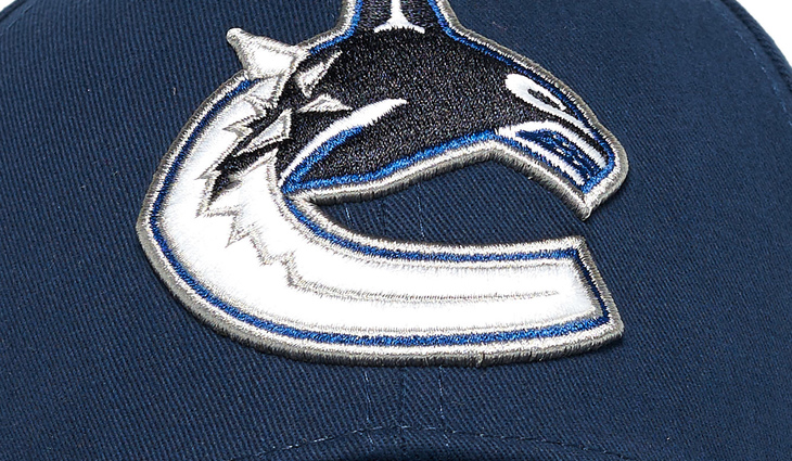 28174 Бейсболка Vancouver Canucks - фото №3